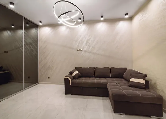 к морю 5 мин! французский бульвар 26 спальных мест 6 !