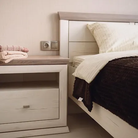 к морю 5 мин! французский бульвар 26 спальных мест 6 ! Apartamento *